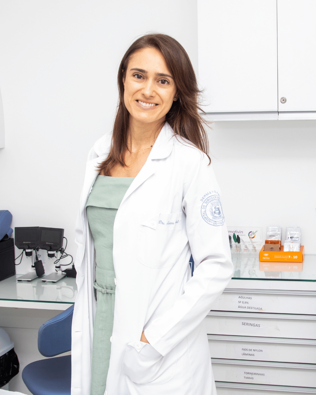 Dra. Mariana SiebelCRM 34.630 | RQE 18.730